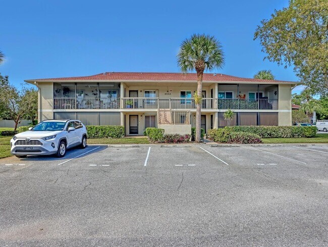 Building Photo - 6552 Chasewood Dr