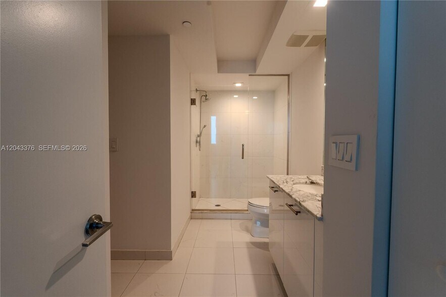 Building Photo - 500 Brickell Ave