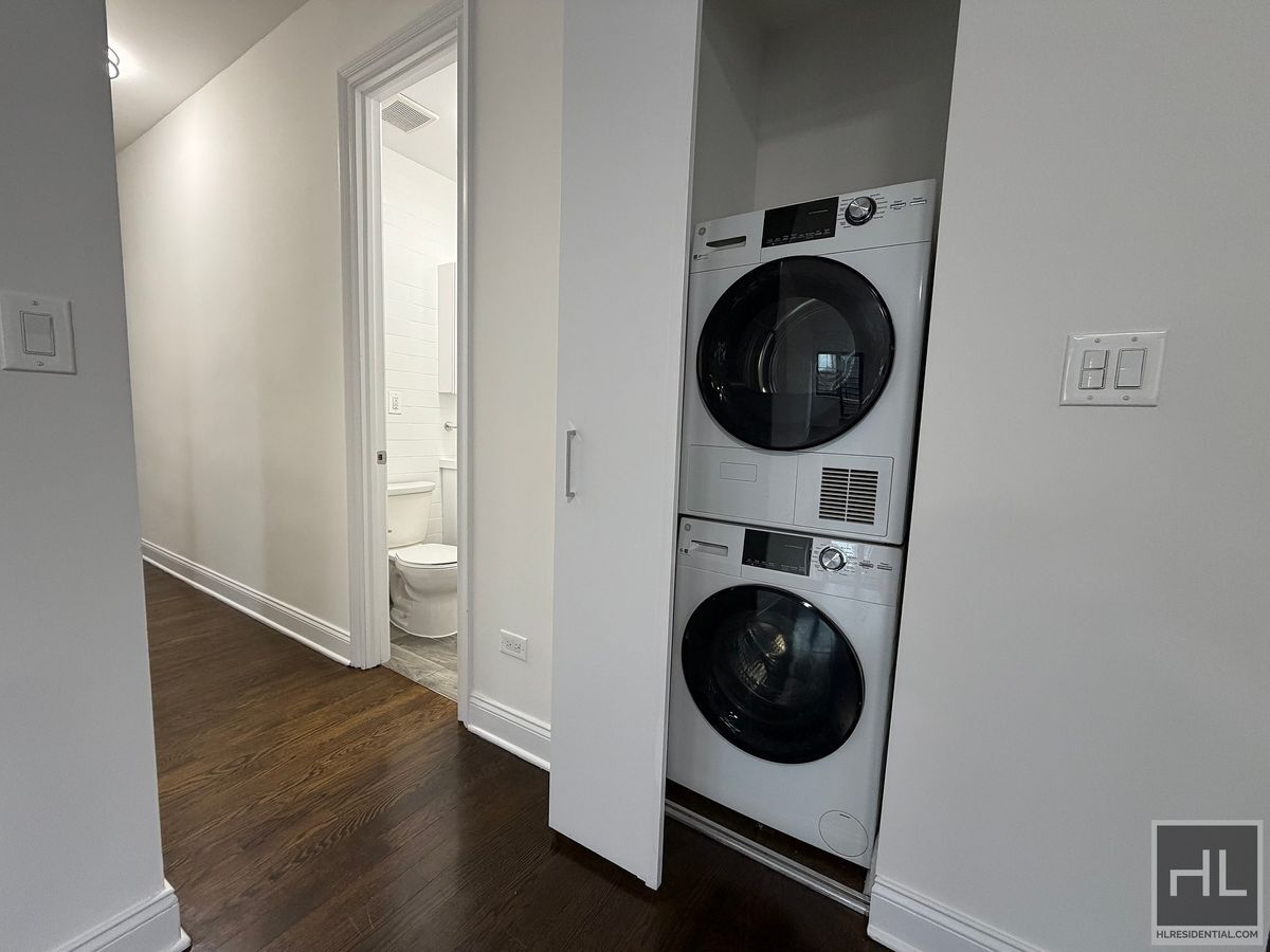 Building Photo - EAST 57 STREET