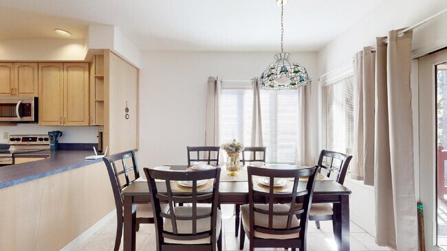 Building Photo - The Mylandia | Beautiful and spacious University City – Charlotte house with a backyard, offering...