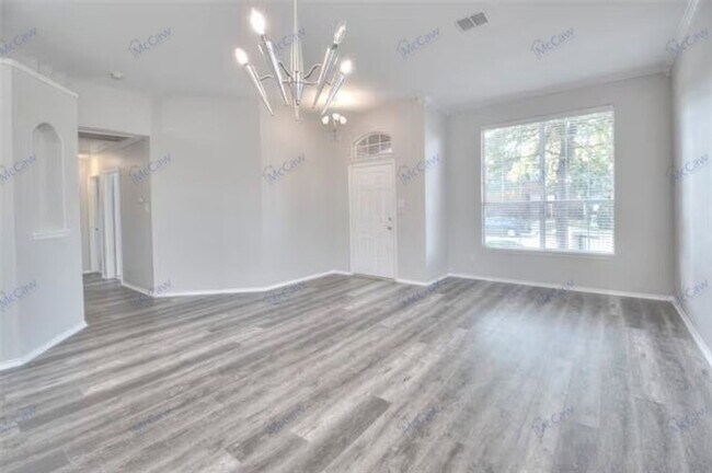 Building Photo - 7297 Chinquapin Dr