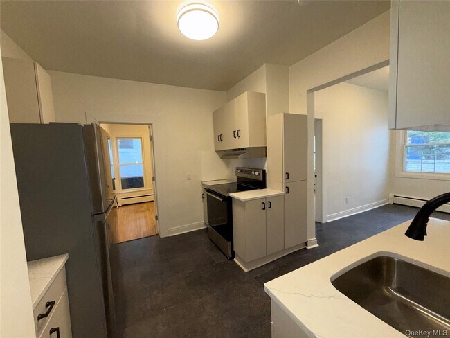 Building Photo - 1 Delafield St