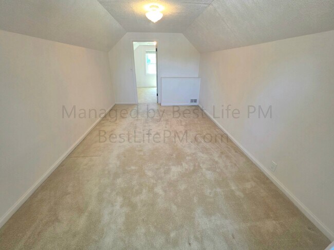 Building Photo - 4526 NE 77th Ave