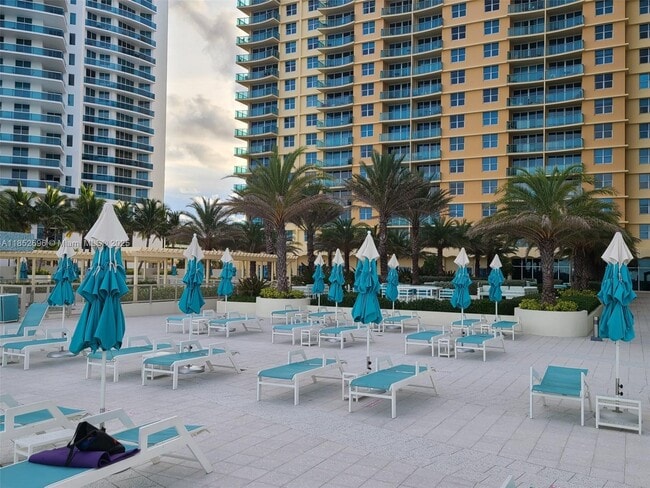 Building Photo - 2501 S Ocean Dr