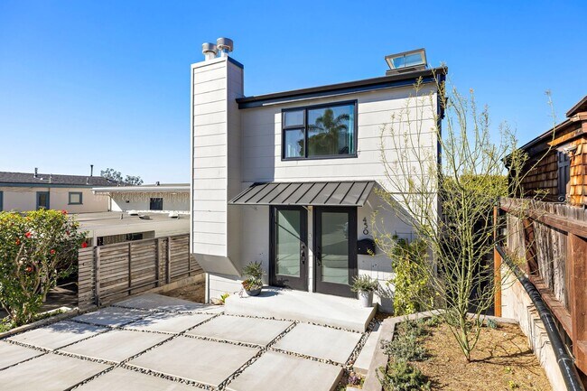 Building Photo - Woods Cove Ocean View Apartment