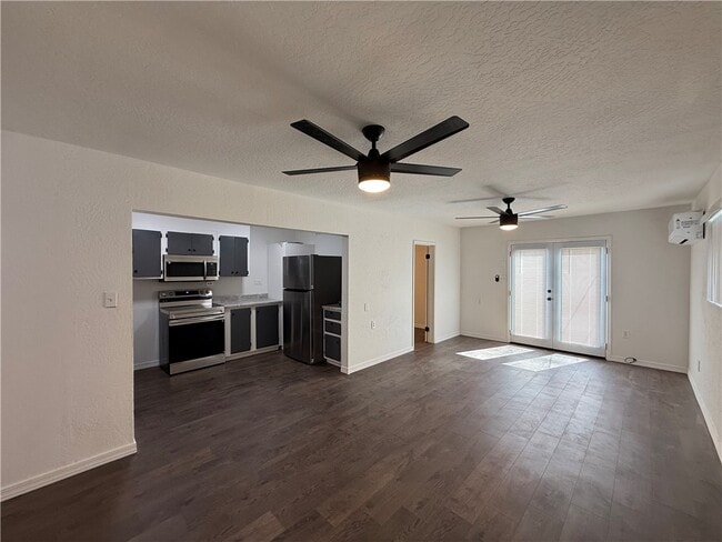 Building Photo - 3810 E John L Ave