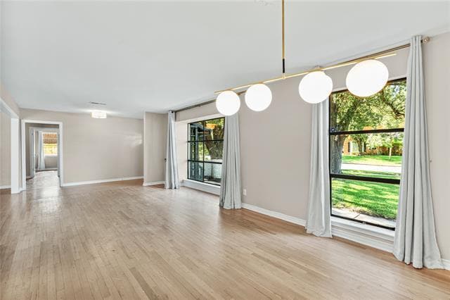 Building Photo - 3527 Vinecrest Dr