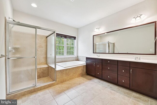 Building Photo - 42938 Courtland Chase Square