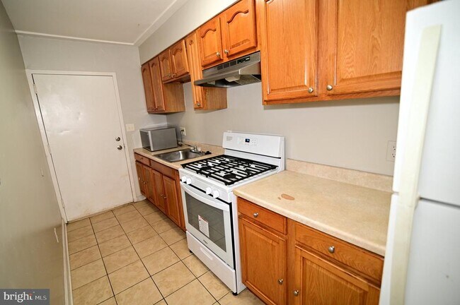 Building Photo - 431 Mellon St SE