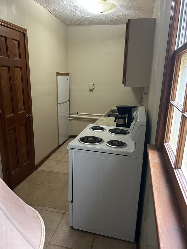 Building Photo - 1973 Wood Valley Rd