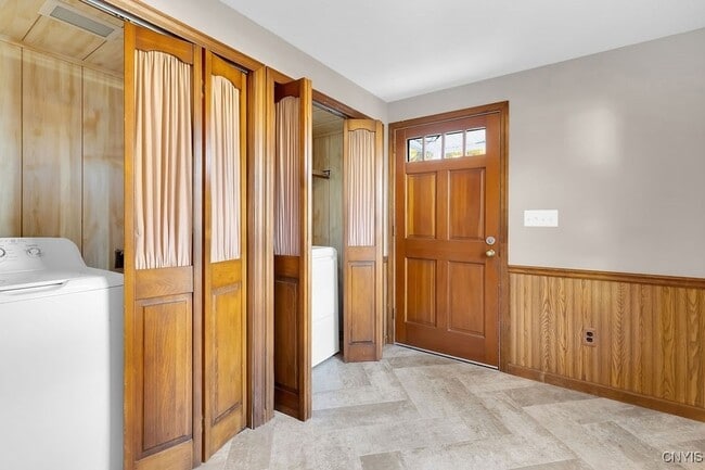 Building Photo - 17 Walcott St