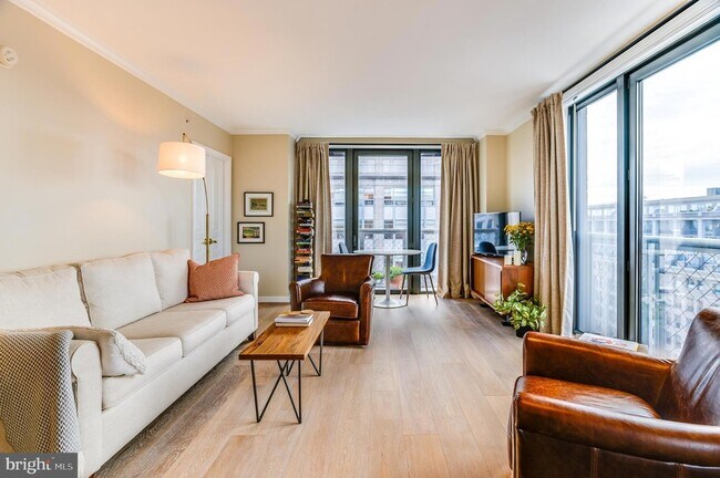 Building Photo - 631 D St NW