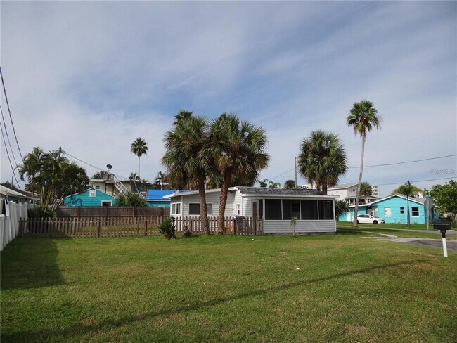 Building Photo - 13360 Boca Ciega Ave