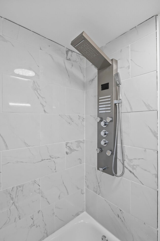 Building Photo - 3614 Linneman St