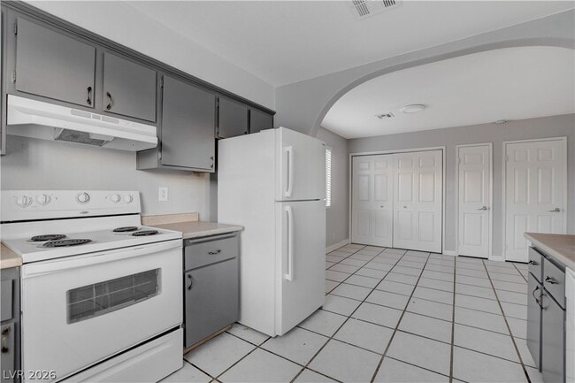 Building Photo - 5270 Carriellen Ln