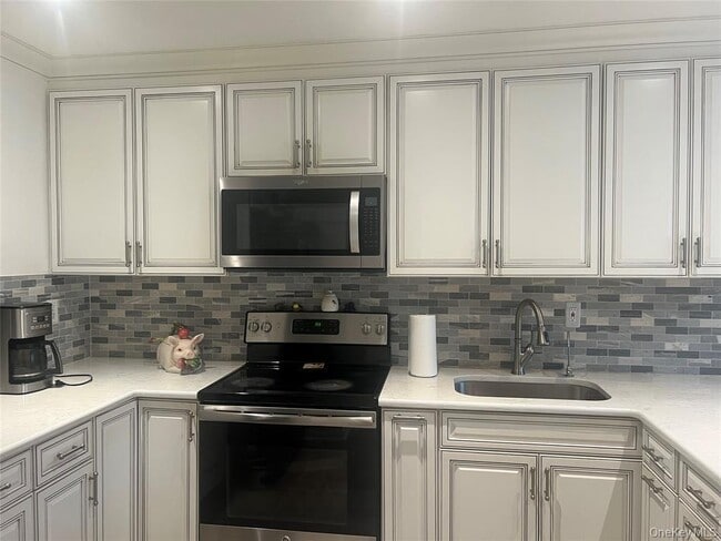 Building Photo - 56 Hudson View Hill