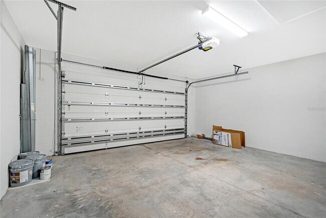 Building Photo - 8168 Sternway Rd