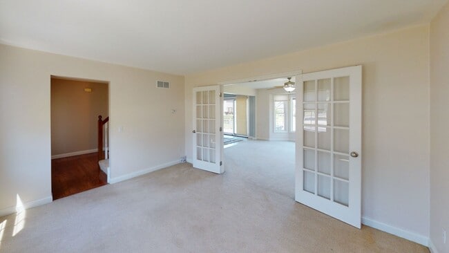 Building Photo - 3 Bedroom House for Rent