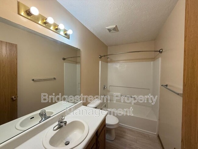 Building Photo - 381 Sherman Dr