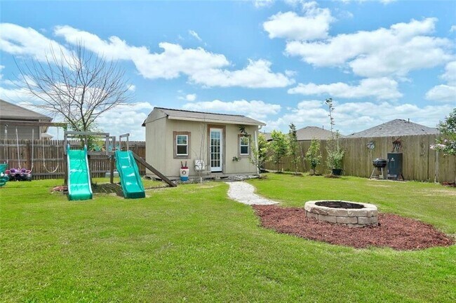 Building Photo - 200 Camellia Dr