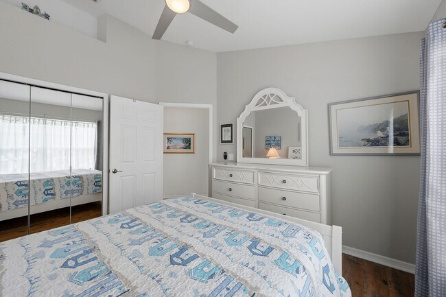 Building Photo - 5941 Sand Wedge Ln