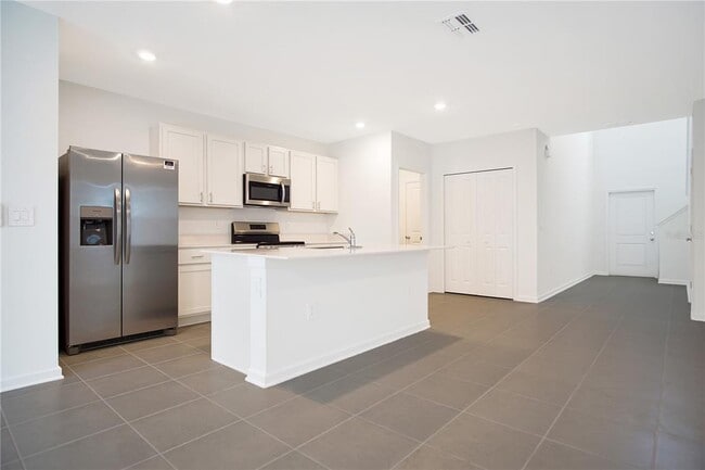 Building Photo - 3071 Totem Rd