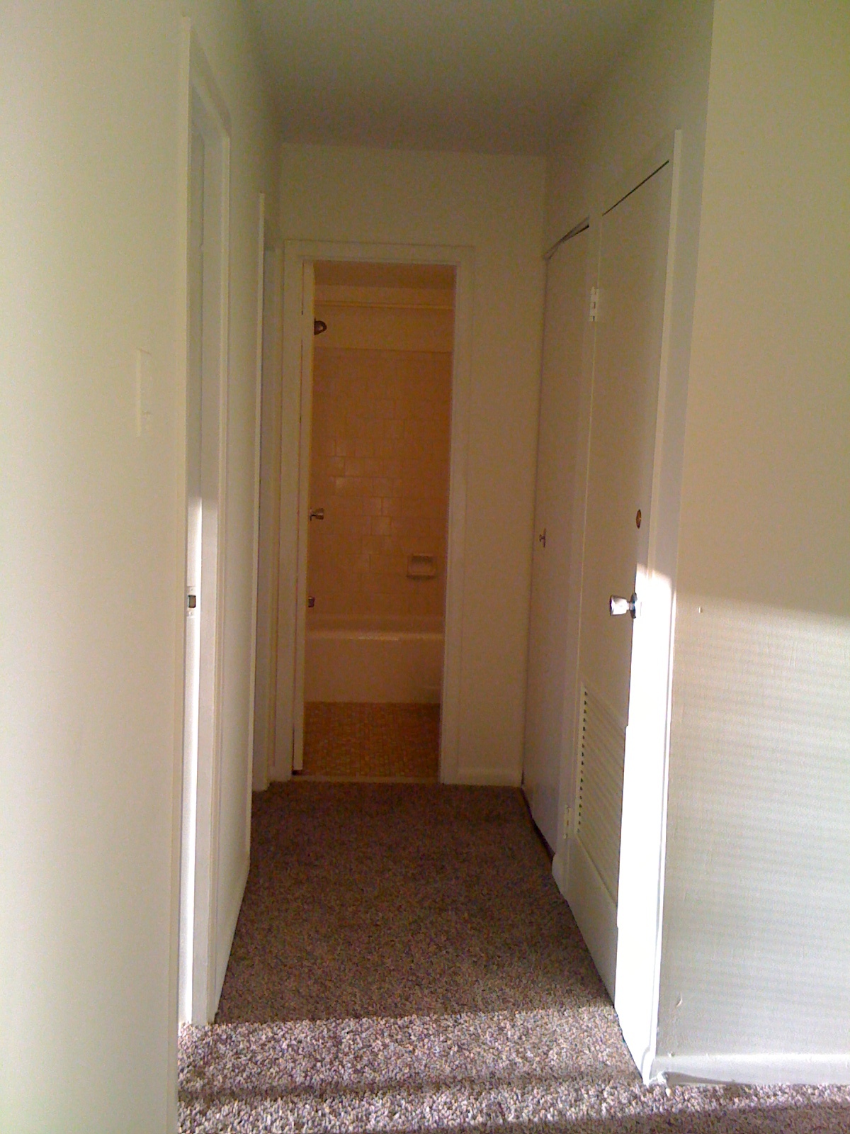 Building Photo - 6001 Arlington Blvd