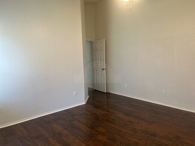 Building Photo - 6109 Malachi Ln