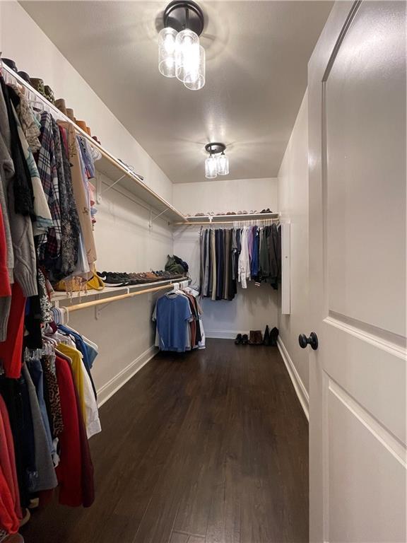 Building Photo - 70404 Chambly Ct