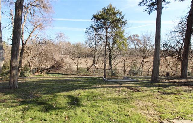 Building Photo - 313 Woodhaven Dr