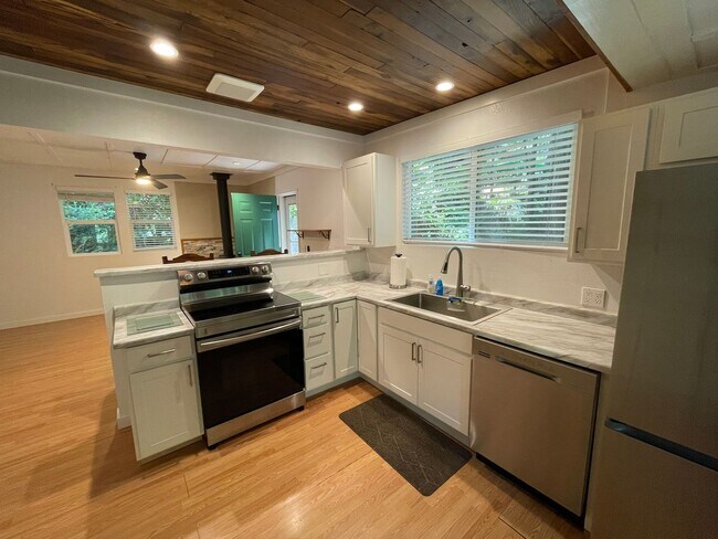 Building Photo - 5445 Cazadero Hwy