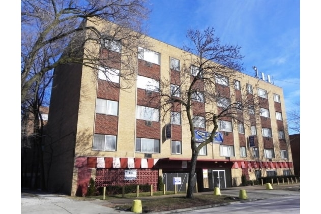 Building Photo - 7733 S South Shore Dr