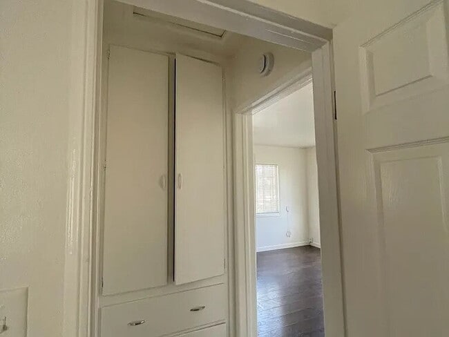 Building Photo - spacious and beautiful home