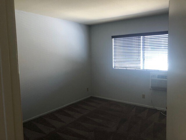 Bedroom - 1618 Grismer Ave