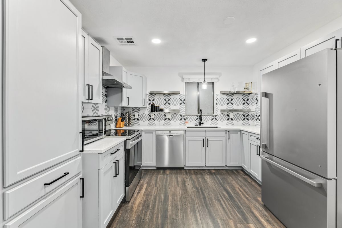 Building Photo - 8600 Fathom Cir