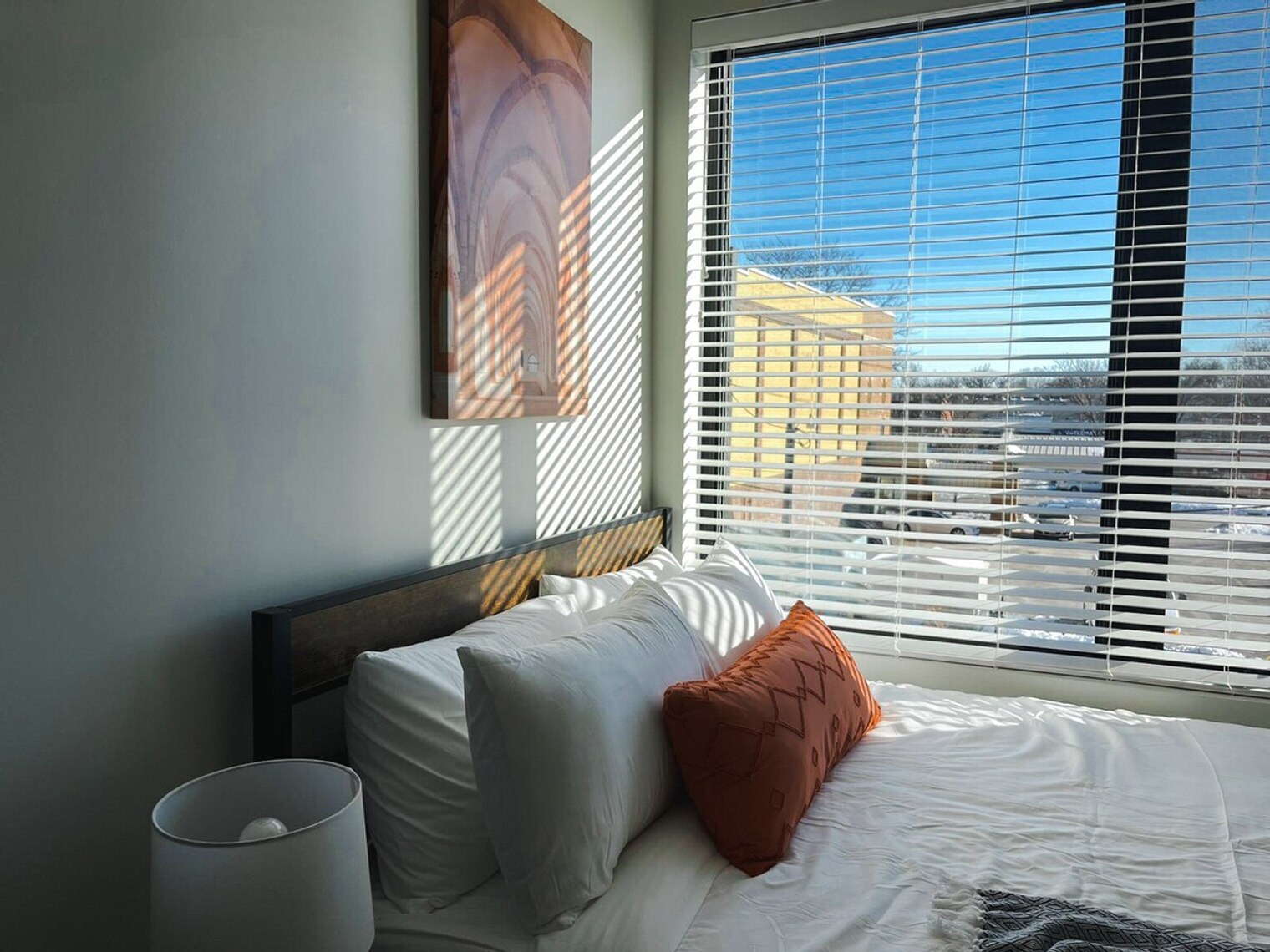 Building Photo - 2530 University Ave