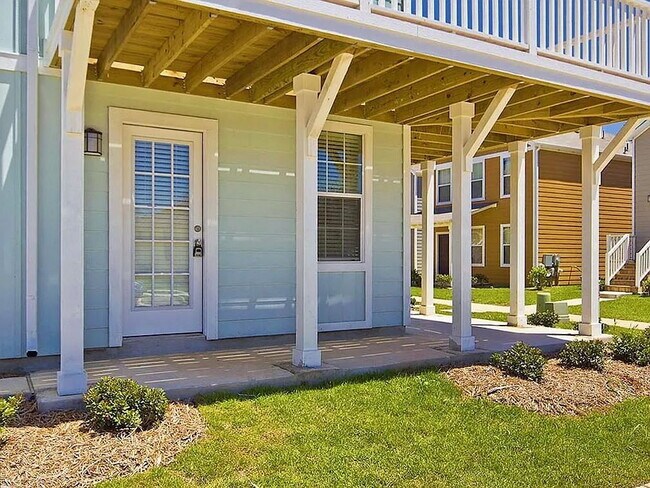 Building Photo - "Chic & Cozy 1-Bedroom Retreat in San Marcos – Ideal 500 Sq Ft Living!"
