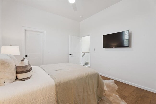 Building Photo - 18817 Selah Wy