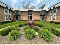 Building Photo - 4200 Rochester Rd
