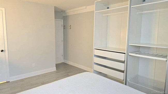 Building Photo - 581 Meacham Ave