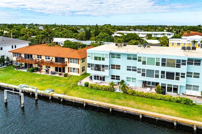 Building Photo - 2758 NE 30th Ave