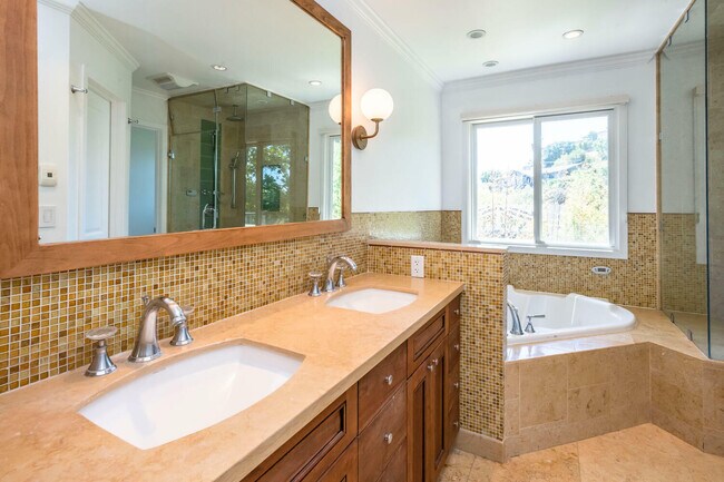Building Photo - 920 Stagi Ct