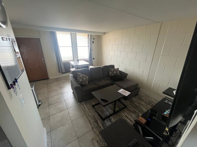 Building Photo - Pearl City 2BR Condo – Near Pearl Harbor – Parking Included – Available Now