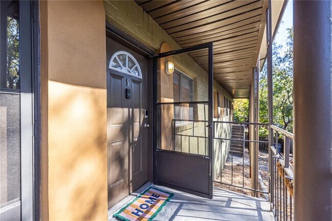 Building Photo - 520 Park Ave SE