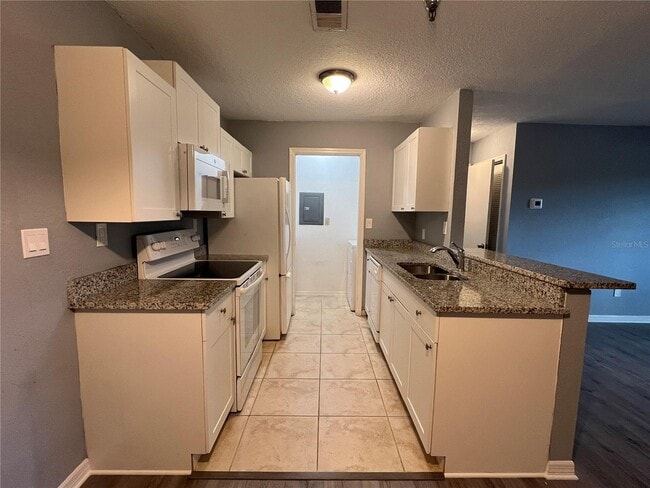 Building Photo - 10265 Gandy Blvd N