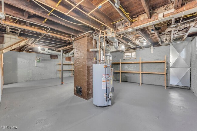 Building Photo - 3138 W 101st St