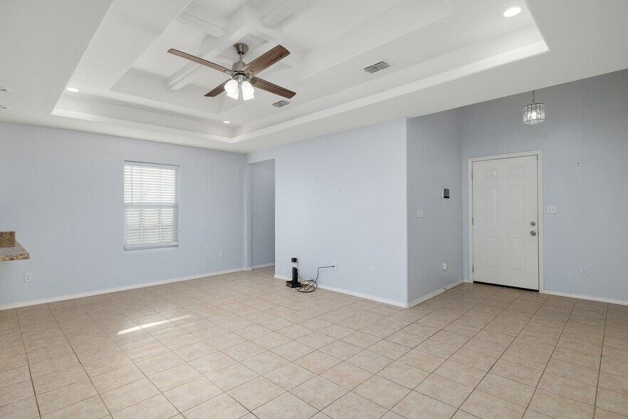 Living room - 5615 JJ Ln