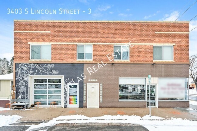 Building Photo - 3403 Lincoln Terrace - Great Location, Won...
