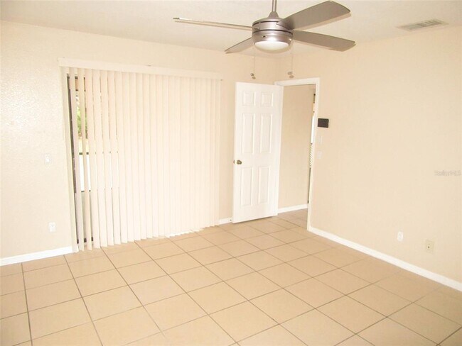 Building Photo - 22182 Peachland Blvd
