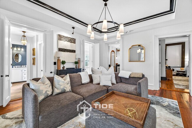 Building Photo - Live in the Heart of Harleston Village!